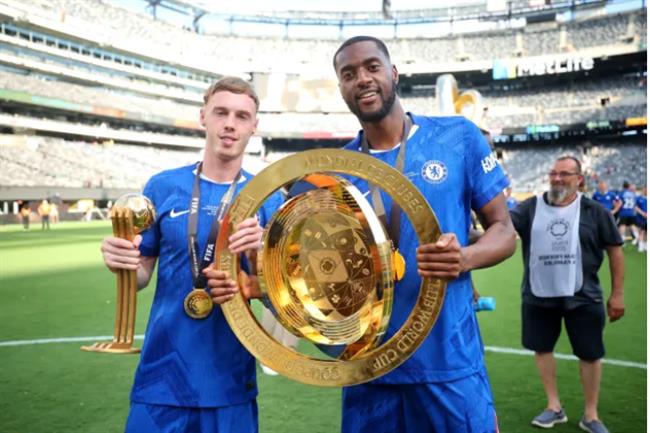 Aston Villa nhắm sao Chelsea thay thế Ezri Konsa