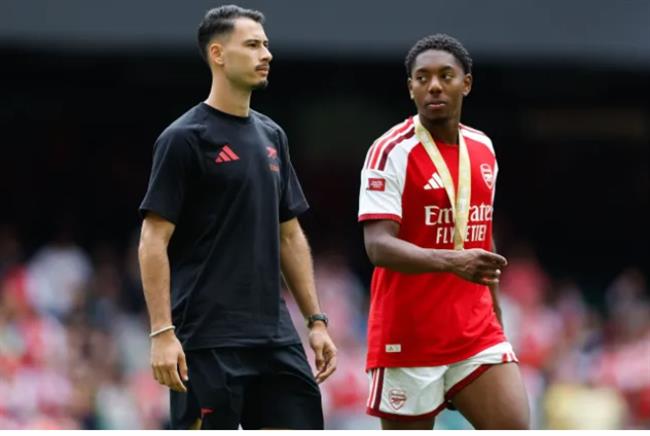 Huyền thoại chỉ trích cách Arsenal đối xử với Gabriel Martinelli