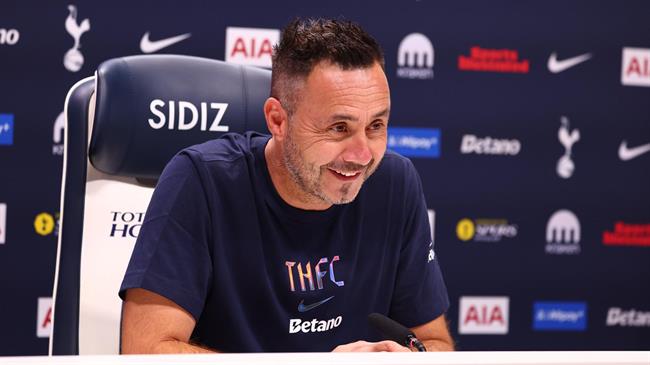 De Zerbi bảo vệ chiến dịch mua sắm rầm rộ của Tottenham