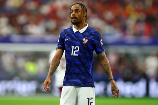 PSG thừa nhận có thể bán Bradley Barcola