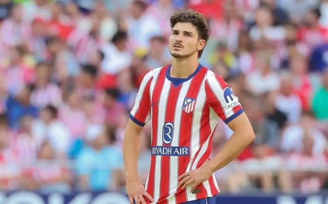 Julian Alvarez bị CĐV Atletico Madrid la ó ở trận hòa Villarreal