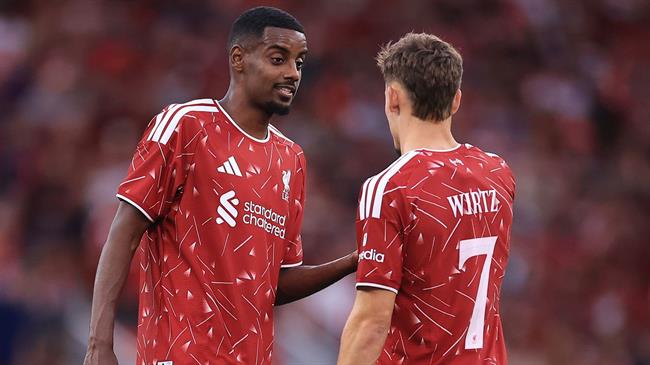 Carragher: "Kỳ chuyển nhượng hè 2025 của Liverpool tệ nhất lịch sử Premier League"