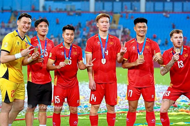 VFF tặng thêm 3 tỷ đồng, tuyển Việt Nam nhận hơn 1 triệu USD tiền thưởng vô địch