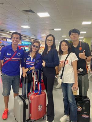 Madam Pang sát cánh cùng ĐT Thái Lan ở trận cầu quyết định 1