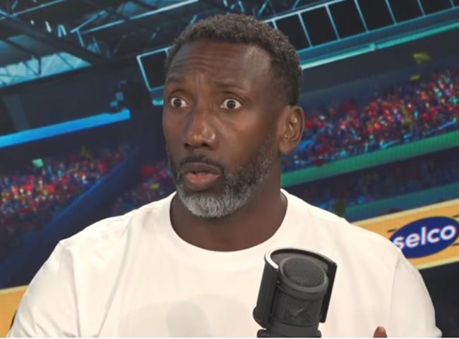 Jimmy Floyd Hasselbaink chỉ ra điểm yếu của Chelsea