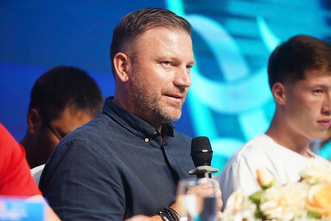 Tân HLV Công an TP HCM phủ nhận tin đồn chiêu mộ Juan Mata