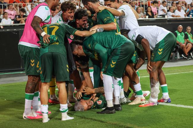 Nhận định Levante vs Betis (22h00 ngày 298) Làm khó đội khách 2