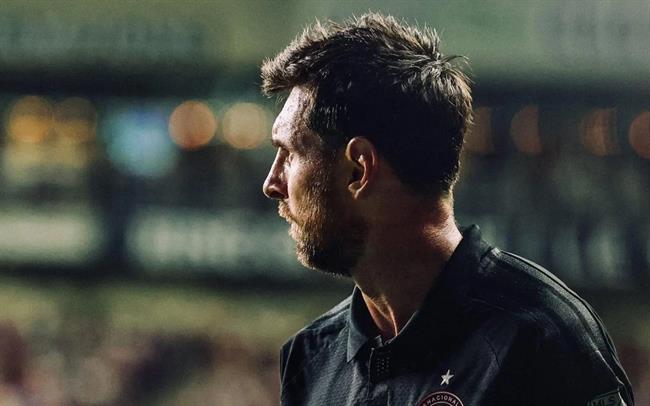 Lionel Messi và tháng nghiệt ngã nhất sự nghiệp của anh