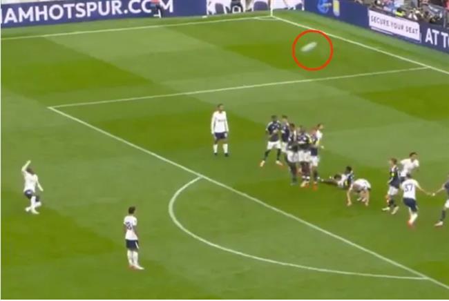 CĐV Tottenham chỉ trích dữ dội Mathys Tel