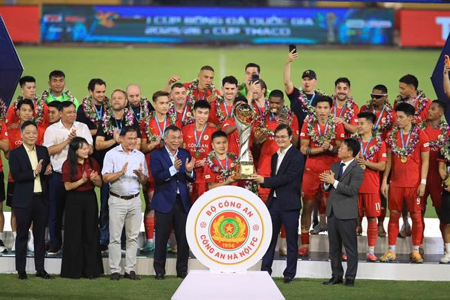 Màn lên ngôi hoành tráng của CLB Công An Hà Nội!