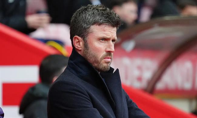 HLV Michael Carrick muốn MU chiêu mộ thêm hậu vệ trái mới