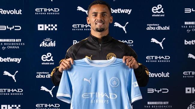 Iliman Ndiaye gia nhập Man City với mức phí 65 triệu bảng