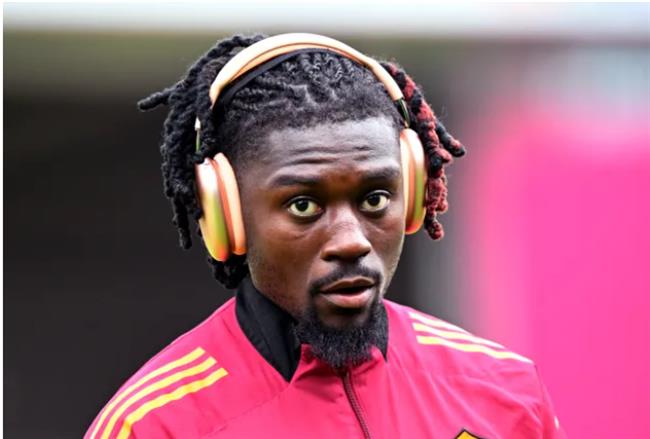 Alonso tham khảo ý kiến của Mbappe vụ Manu Kone
