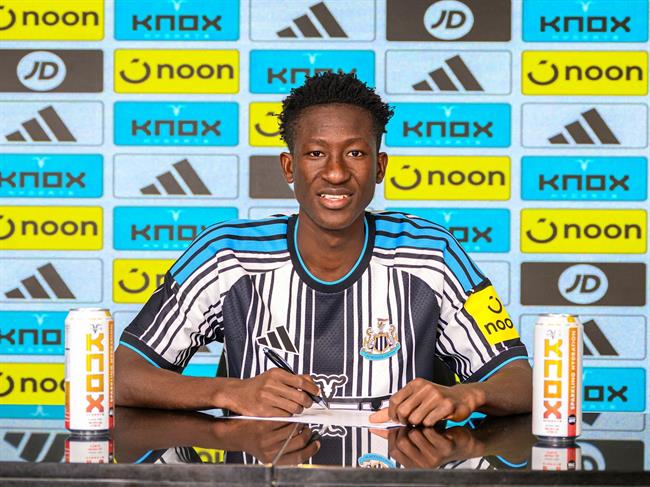 Newcastle chiêu mộ tài năng 18 tuổi Ousmane Diabate