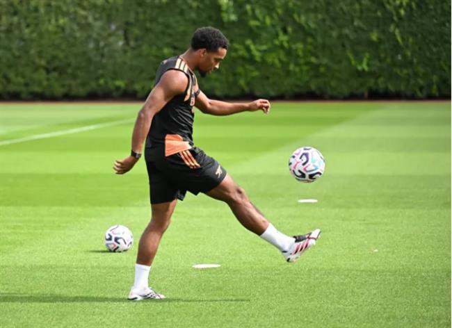 Mikel Arteta thông báo tin vui về Jurrien Timber