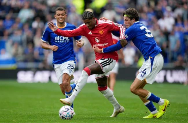 Ben White bất ngờ nhắc đến Marcus Rashford