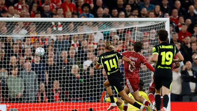 Julian Alvarez kiến tạo, Atletico vẫn gục ngã trước Liverpool 3