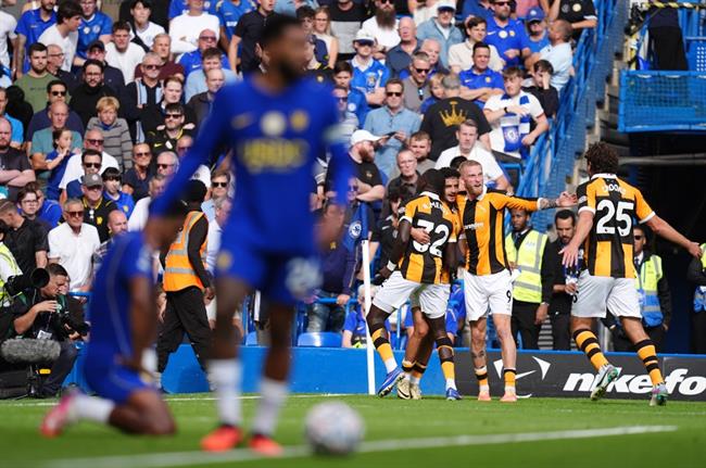 Xabi Alonso bất lực trước khả năng phòng ngự của Chelsea 1