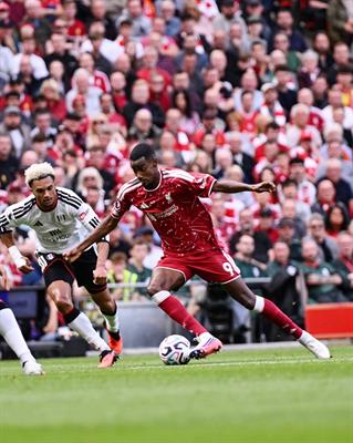 Alisson không hài lòng với chuỗi trận bất bại của Liverpool 1