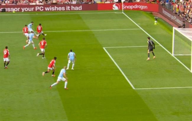 Owen sốc vì VAR công nhận bàn thắng của Man City trước MU 1