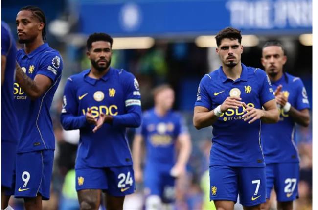 Huyền thoại Arsenal chỉ ra vấn đề lớn nhất của Chelsea