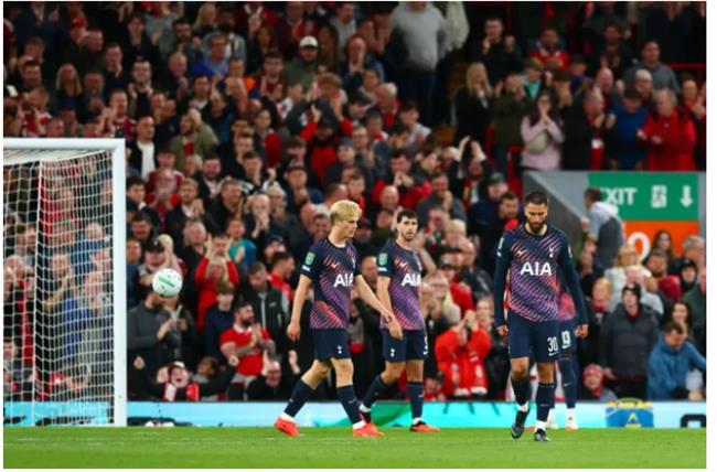 2 cầu thủ Tottenham bị chỉ trích sau trận thua Liverpool