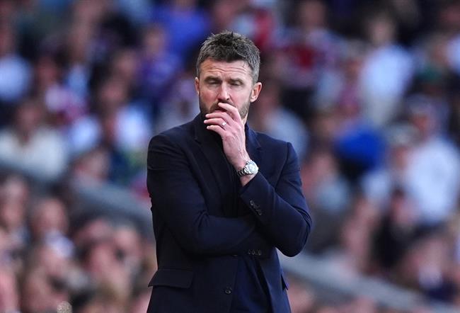 Michael Carrick giải thích lý do MU chia điểm với Fulham