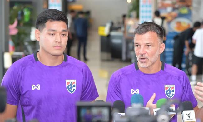 HLV Anthony Hudson bỏ ngoài tai chỉ trích, lý giải việc không gọi Theerathon Bunmathan