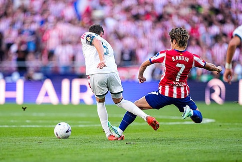 Ủy ban trọng tài TBN: Atletico phải nhận thẻ đỏ trước Real Madrid
