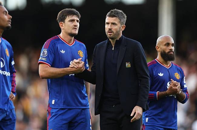 Man United lập kỷ lục doanh thu dù không dự cúp châu Âu