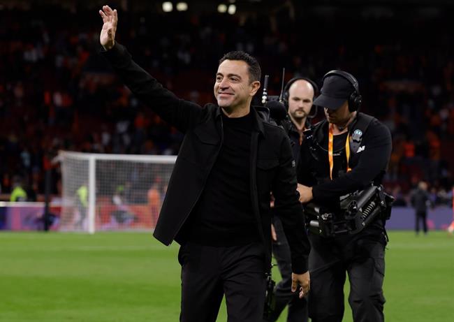 Xavi tự tin khẳng định Hà Lan chơi hay hơn Đức