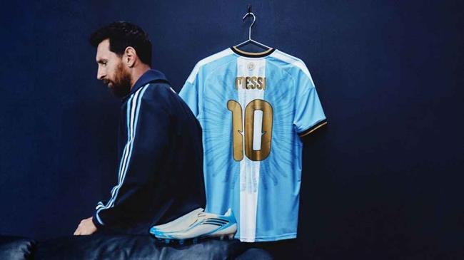 Messi ra mắt bộ trang phục đặc biệt cho trận chia tay tuyển Argentina