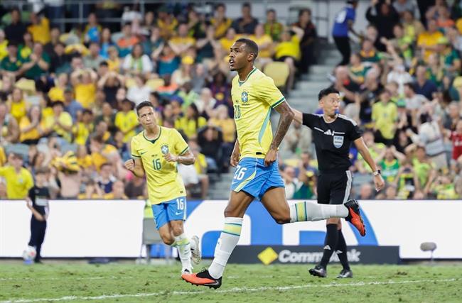 Carlo Ancelotti lập kỷ lục đáng quên tại ĐT Brazil 1