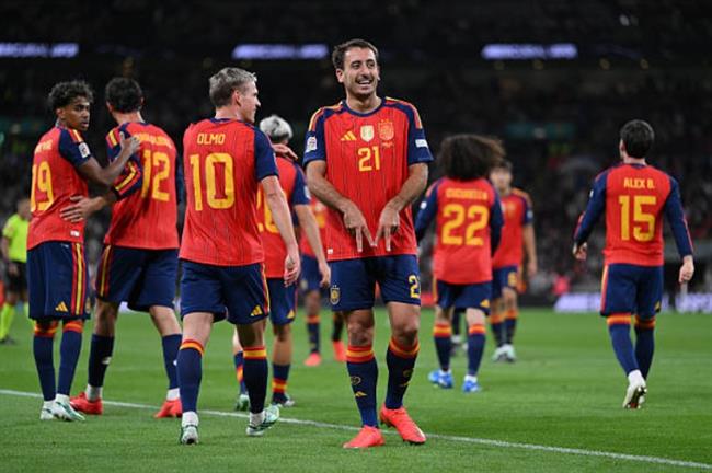 Tây Ban Nha tạo cột mốc chưa từng có sau màn ngược dòng trước Anh