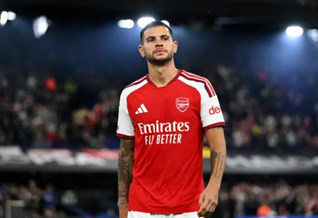 Bruno Guimaraes nhận lời cảnh báo sau khi gia nhập Arsenal