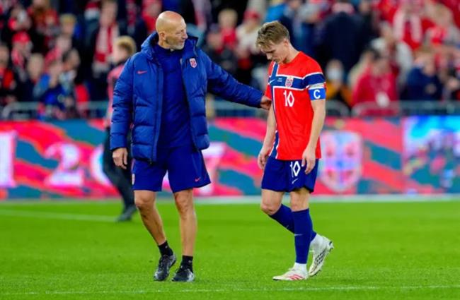 Martin Odegaard tức giận với Bernardo Silva