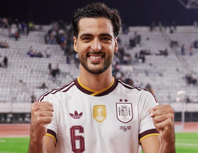 Mikel Merino gửi thông điệp cho Luis de la Fuente