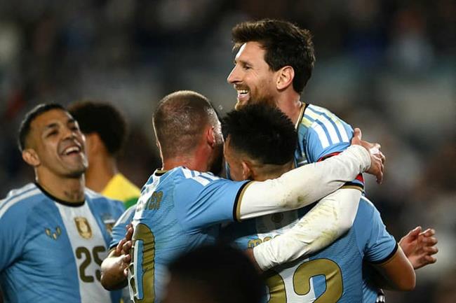 Lionel Messi rực rỡ trong điệu Tango cuối cùng ở ĐTQG Argentina