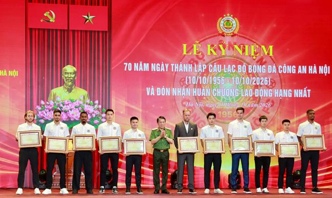 CLB CAHN kỷ niệm 70 năm thành lập và đón nhận Huân chương Lao động hạng Nhất