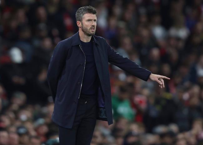 Rio Ferdinand và Roy Keane muốn Carrick rời ghế HLV trưởng của MU