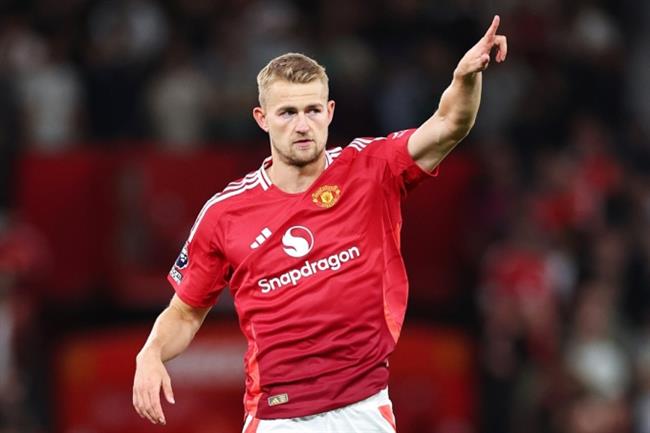 Michael Carrick vui mừng khi Matthijs de Ligt trở lại