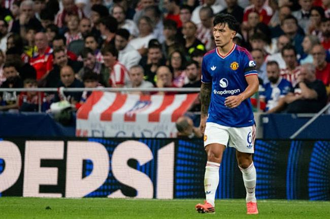 Roy Keane gọi MU là rạp xiếc sau chỉ trích từ Lisandro Martinez 1