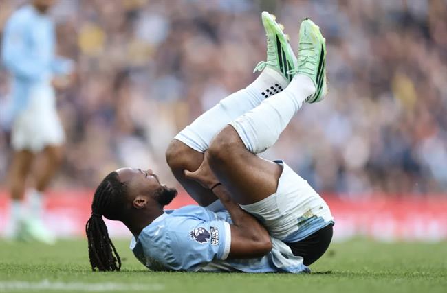 Ngôi sao tấn công của Man City báo tin dữ, nghỉ thi đấu 8 tuần