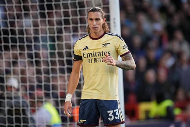 Real Madrid liên hệ với Calafiori, Arsenal hét giá 85 triệu bảng