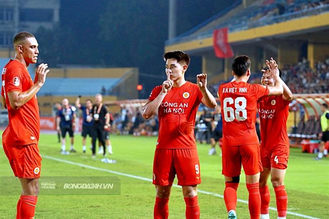 Đình Bắc toả sáng, CAHN vẫn chưa dứt chuỗi trận không thắng
