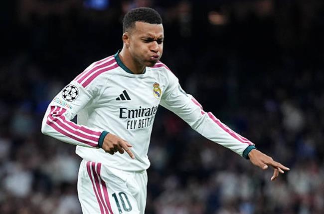 Mbappe cân bằng thành tích của Zidane, áp sát kỷ lục của Benzema