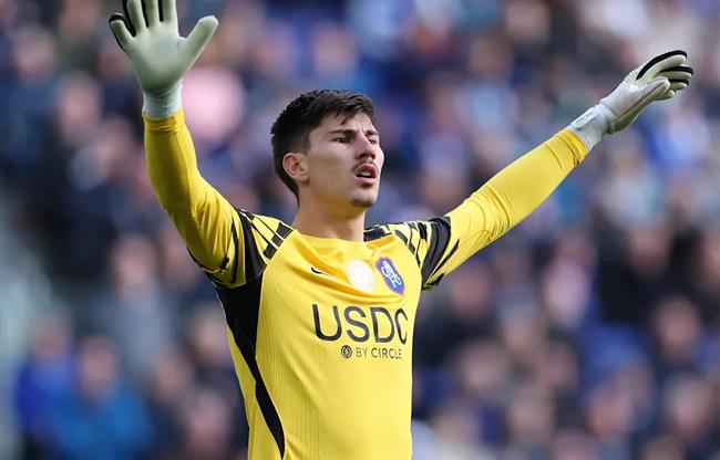 Xabi Alonso tiết lộ nhận định của Thibaut Courtois về Mike Penders