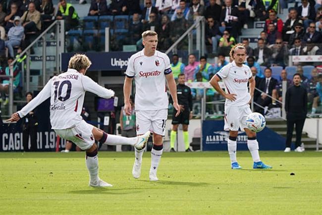 Nhận định AC Milan vs Bologna (00h30 ngày 2910) Điểm tựa San Siro 2
