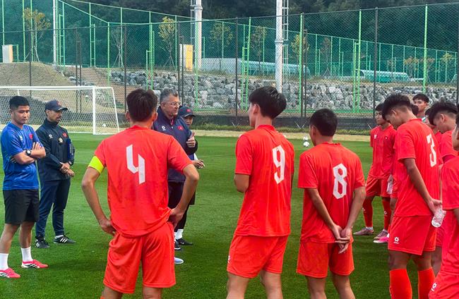 U17 Việt Nam thắng đậm 5-0 trước đối thủ Hàn Quốc 1 U17 Việt Nam thắng đậm 5-0 trước đối thủ Hàn Quốc 1