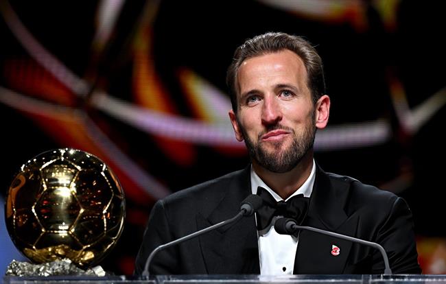 Harry Kane giành Quả Bóng Vàng là một trong những câu chuyện cảm động nhất